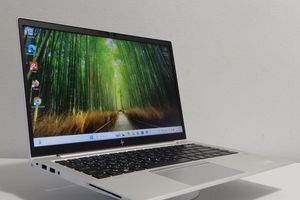 💼 HP EliteBook 840 G7 – i5 10ᵉ Gén | ⚡ 16GB RAM | 🚀 512GB SSD | 🪶 Ultra léger & 💪 Anti-choc en aluminium | 🪟 Window