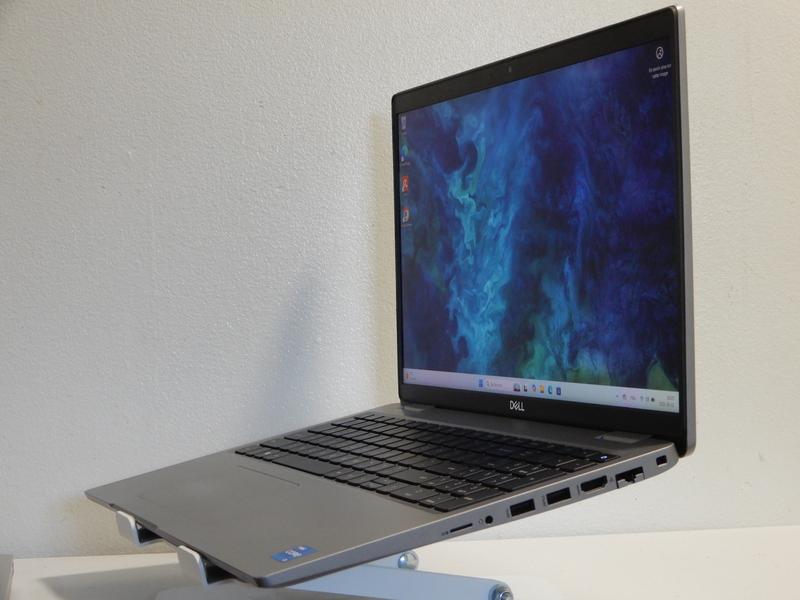 Image 11 de Dell Latitude 5520|11th Gen|i5-1135G7|16GB DDR4|512GB SSD|Windows 11 Pro